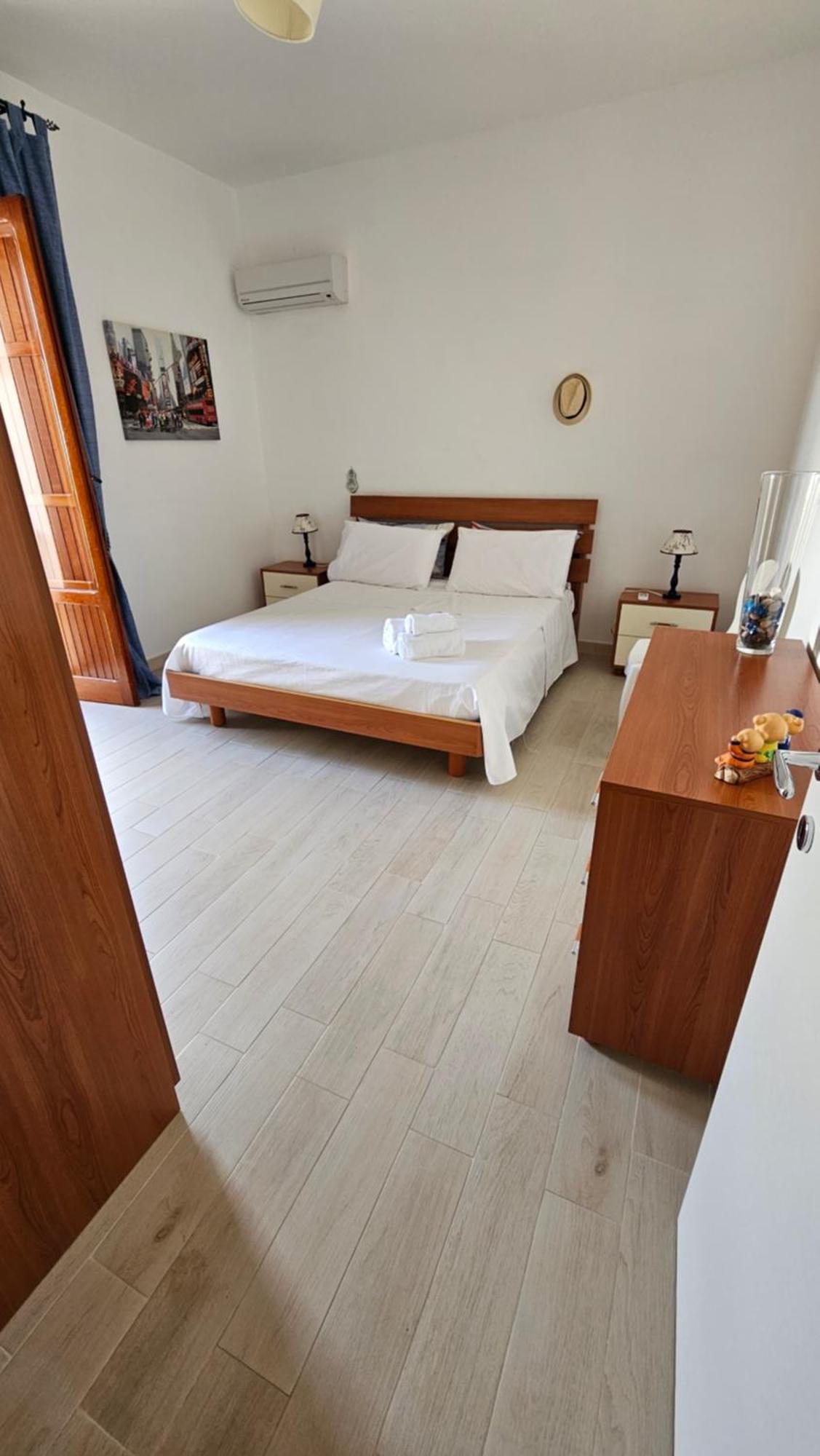 Isolahome Isola delle Femmine Esterno foto